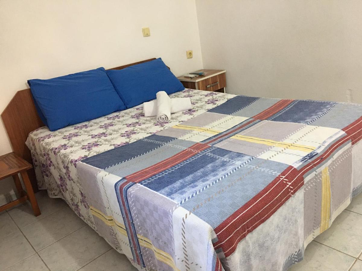 Keramos Pansiyon Finike Exterior photo