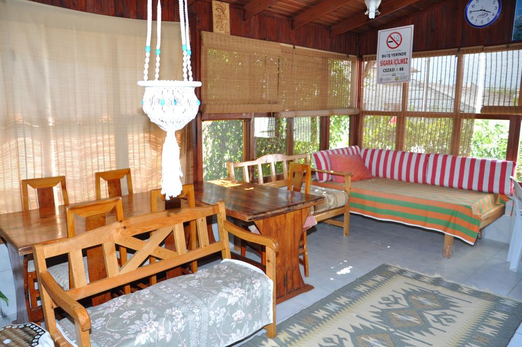 Keramos Pansiyon Finike Exterior photo