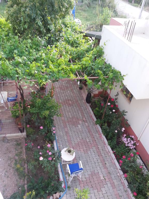 Keramos Pansiyon Finike Exterior photo