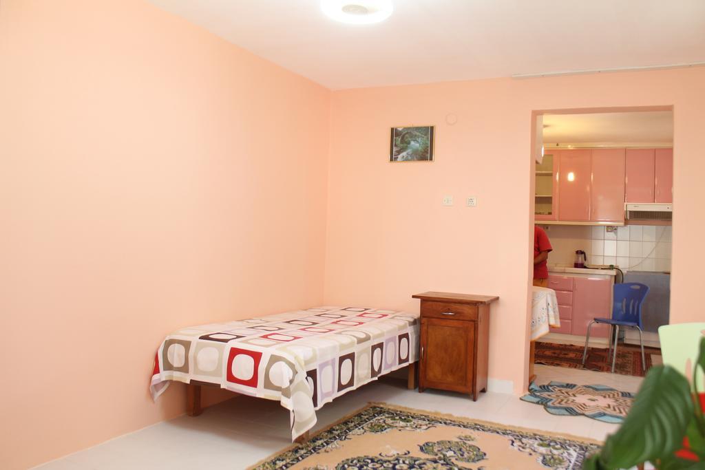 Keramos Pansiyon Finike Exterior photo