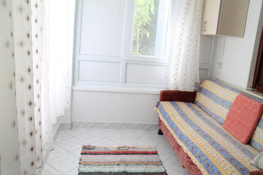 Keramos Pansiyon Finike Exterior photo